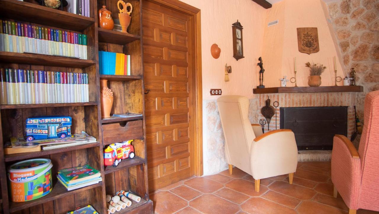 Casa Rural Santa Elena Villafranca de los Caballeros エクステリア 写真